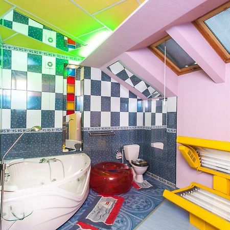 Apartment With Jacuzzi In Old Town Kaunas Eksteriør bilde